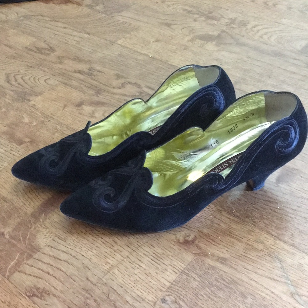 Walter Steiger black suede heel size 9.5 B